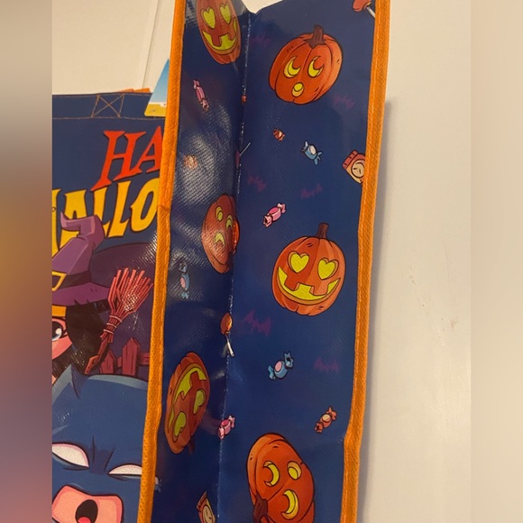 DC Super Friends Happy Halloween Kids
Trick or Treat Bag NEW Reusable Grocery - Picture 3 of 6